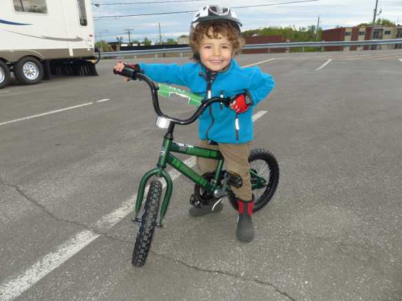 Livio mit seinem Trättivelo